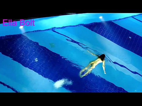 ❤️ Jeg kan ikke stoppe med at se, ung blondine fanget i at svømme nøgen i ELLA BOLT resort pool ❤ Skøn porno at da.xxxpornolive.ru ❤